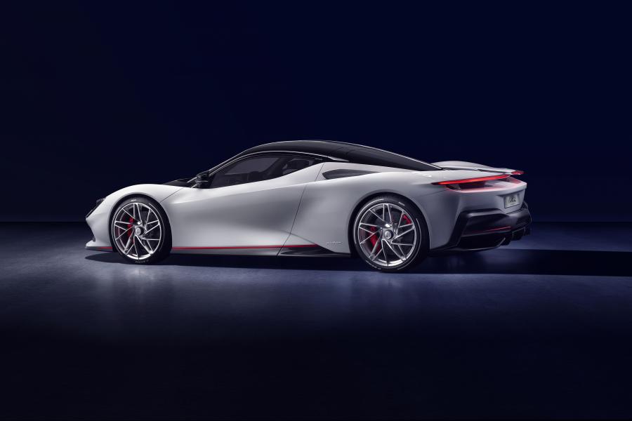  Pininfarina Battista 2019 года  (фото 6 из 55)
